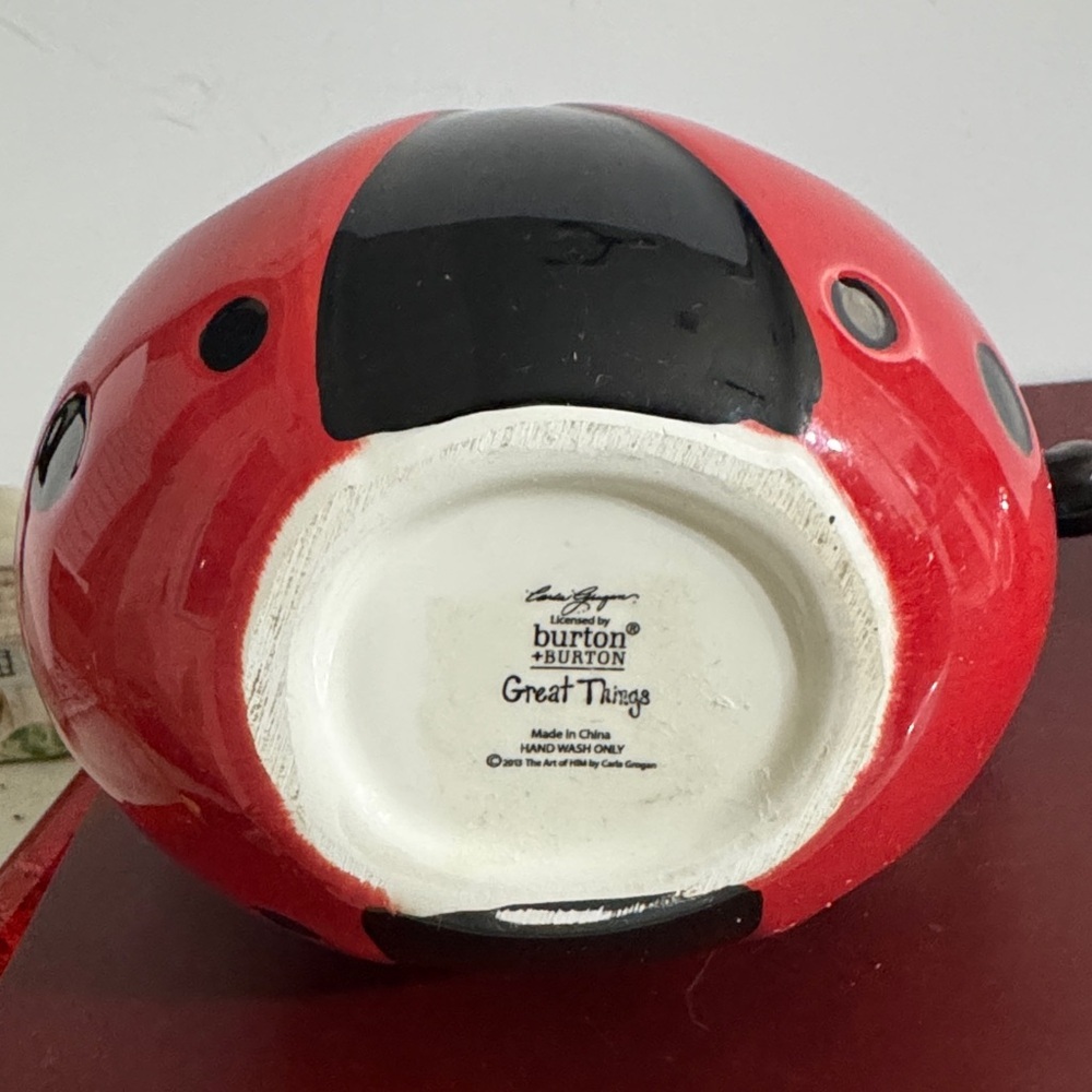 Burton & Burton Red and Black Ladybug Teapot with Mothers are a gift from above - Picture 8 of 10